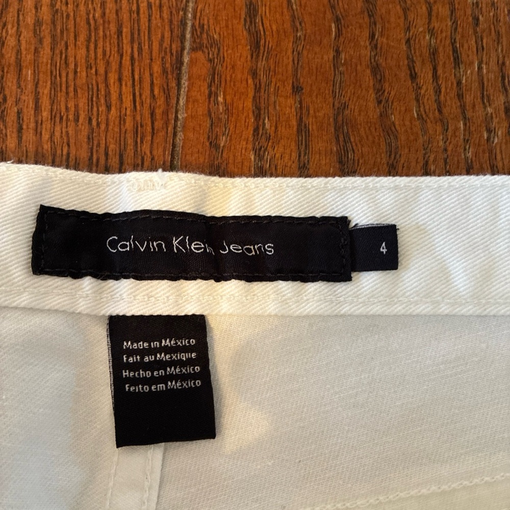 Calvin Klein Jeans Roll Up Cuff Shorts Women’s 4 Classic White Cotton - Picture 4 of 8